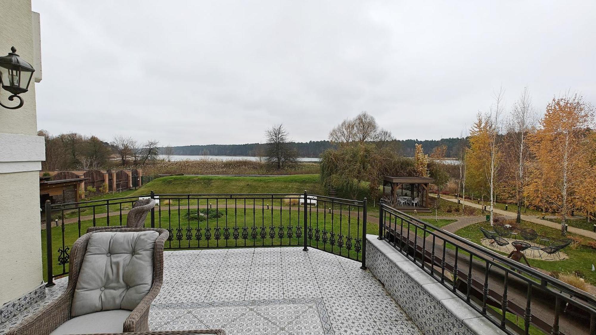 Bobritsa Dacha Hotel Bagian luar foto