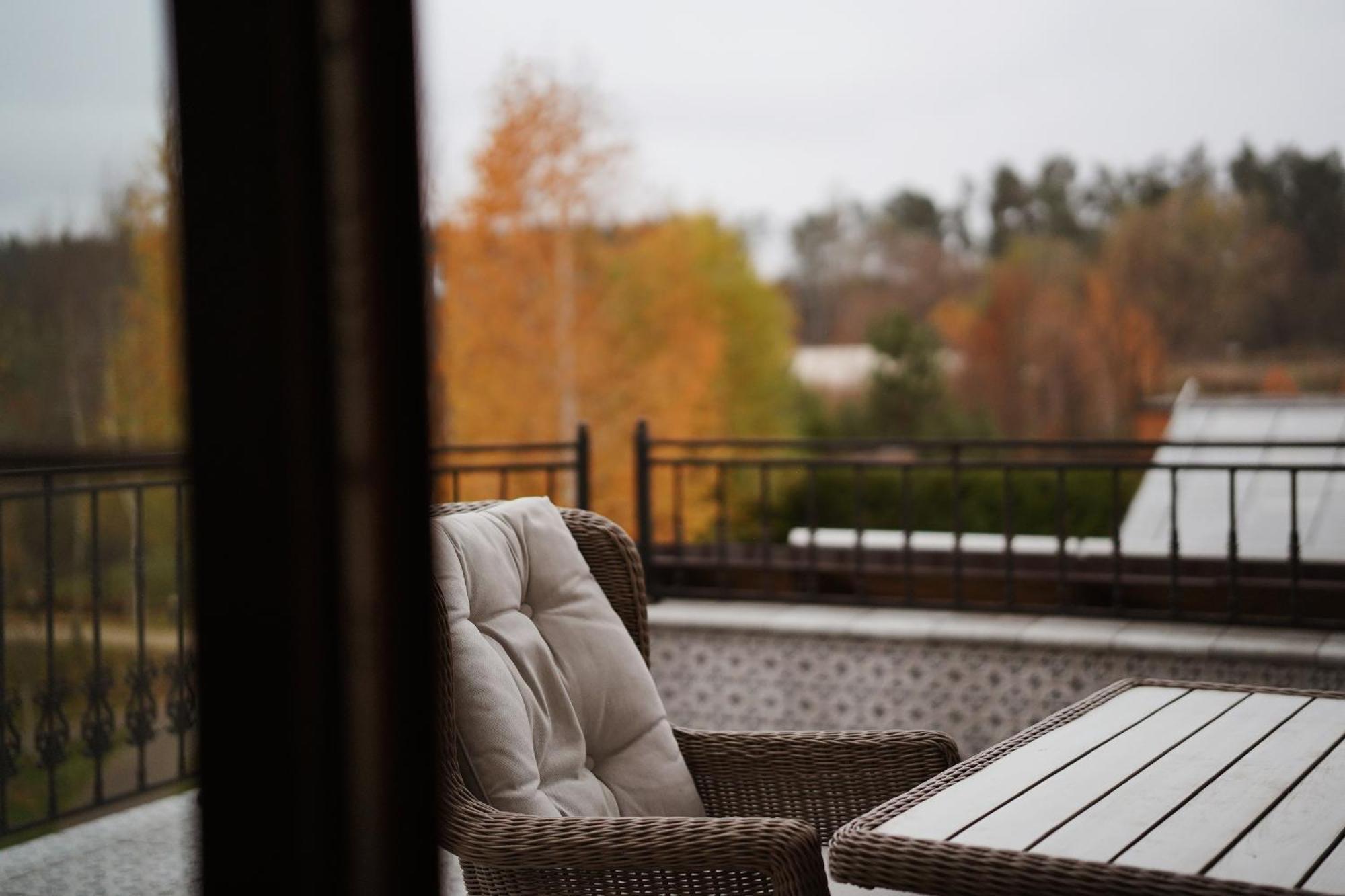Bobritsa Dacha Hotel Bagian luar foto